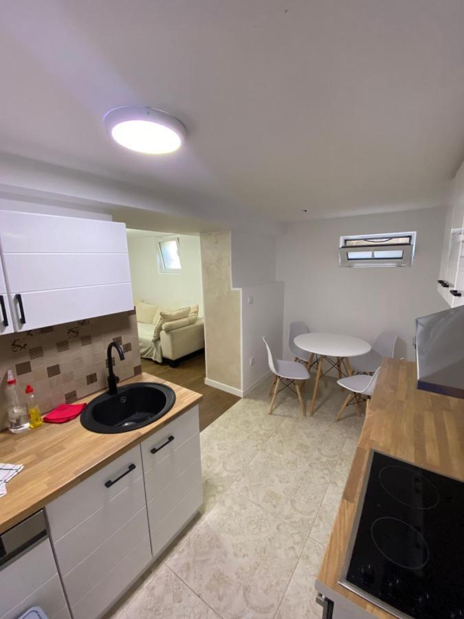 Baron Apartment Belgrado Buitenkant foto
